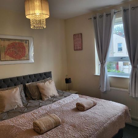 & Cosy Apartment In The Heart Of Stokes Croft بريستول المظهر الخارجي الصورة